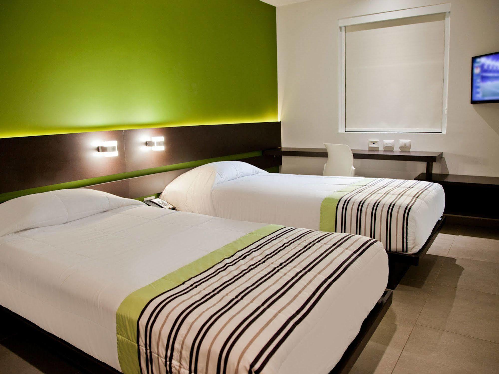 City Express Junior By Marriott Merida Altabrisa Exterior foto